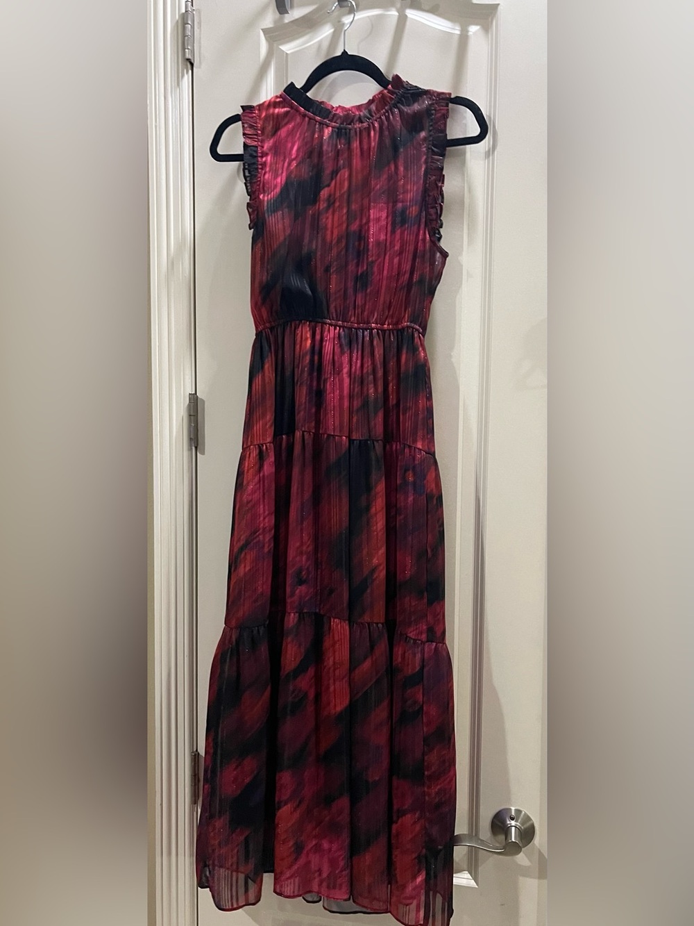 Socialite Sleeveless Red & Black Tiered Maxi Dress
